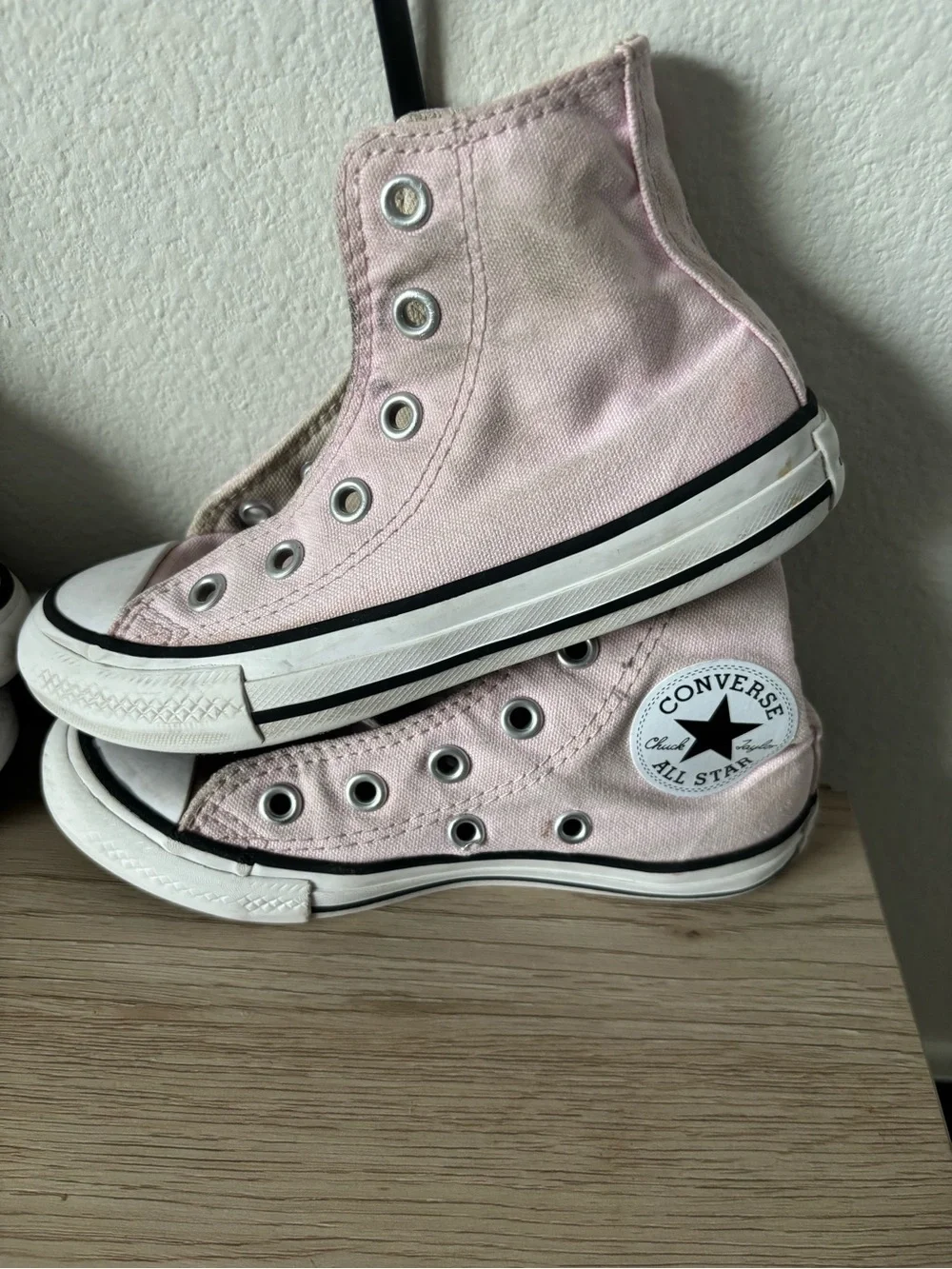 Converse high top